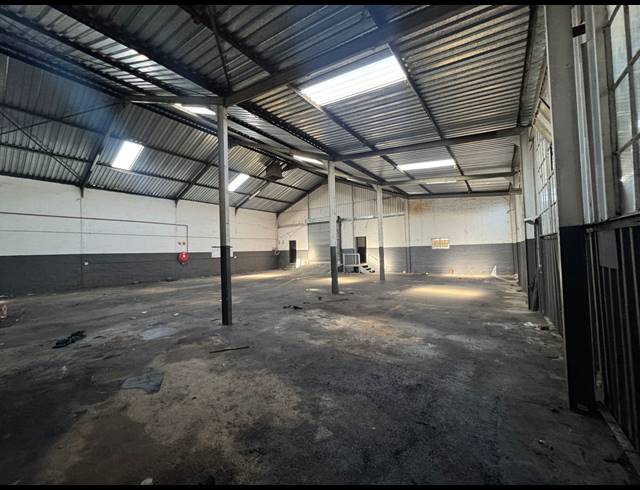 422M² WAREHOUSE TO LET IN SEBENZA